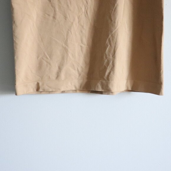 Aritzia Women's Sz M/L Tan Sleeveless Cami Stretch Crew Scoop Casual Tank Top - Picture 6 of 9